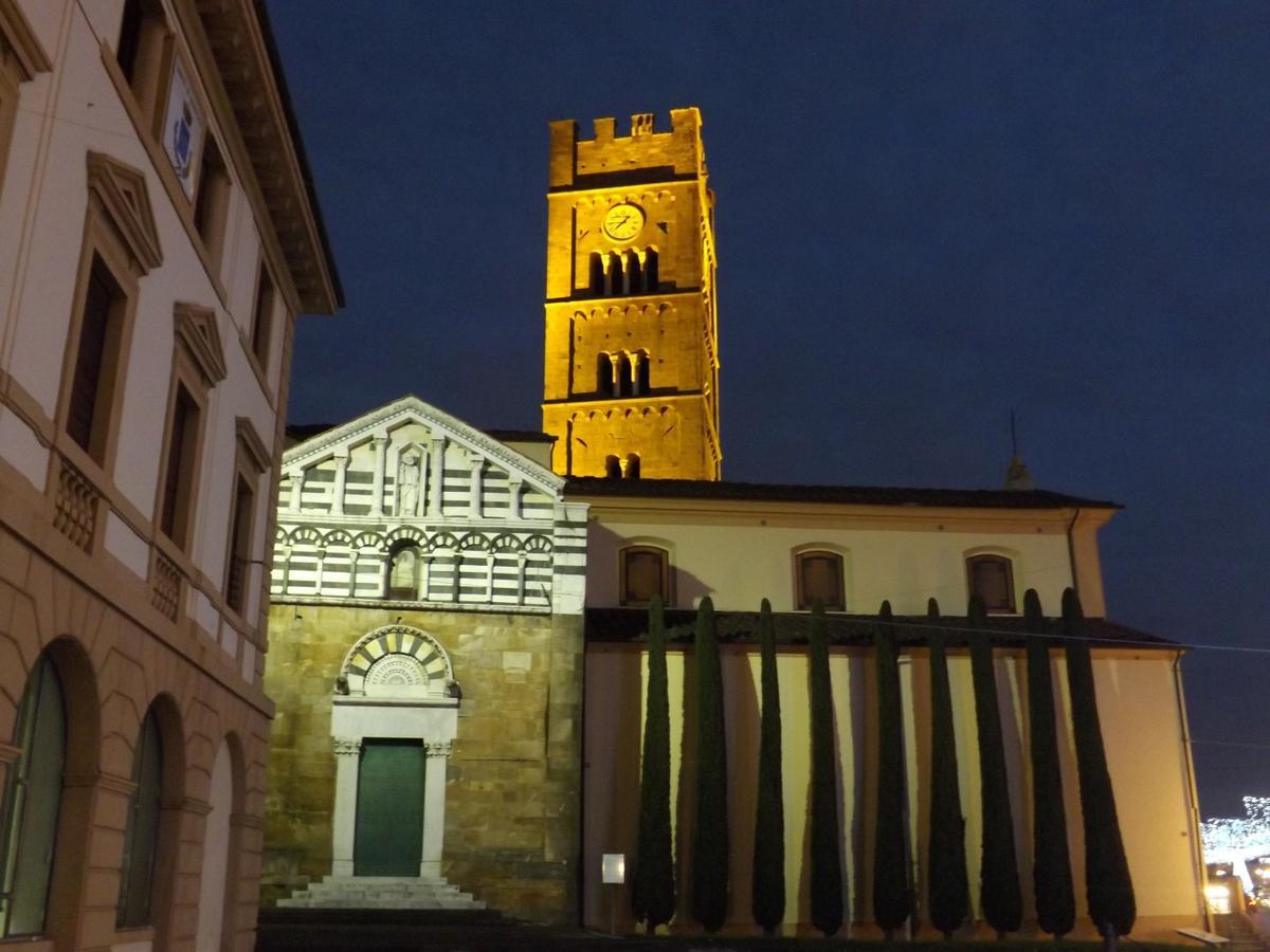 Affittacamere La Loggia อัลโตพาสซิโอ ภายนอก รูปภาพ